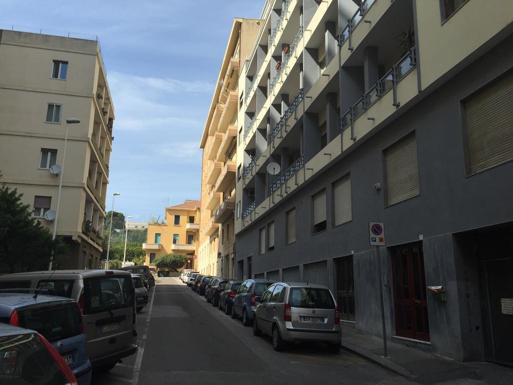 B&B Cagliari City מראה חיצוני תמונה